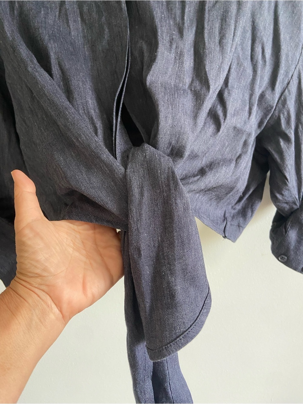 STAUD Lisa Linen Blend Crop Top Charcoal Gray Tie Front Button Up Size XL - Picture 4 of 8
